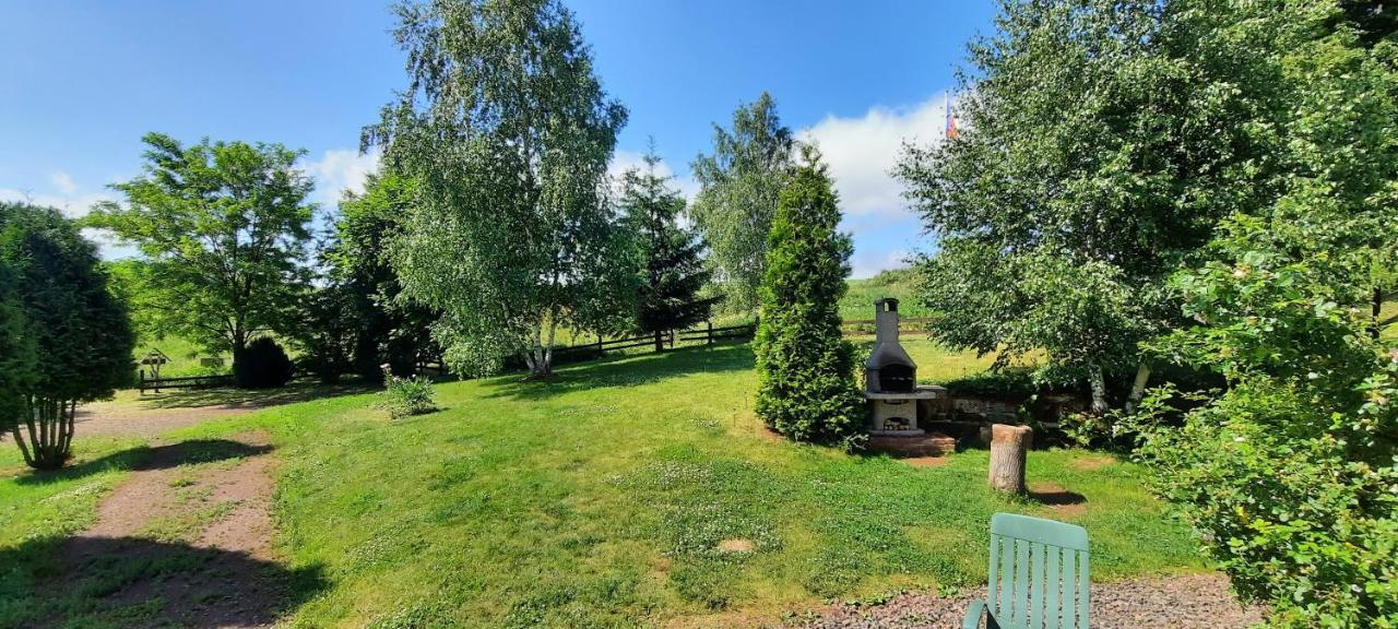 Cottage Bara Božanov Exteriör bild